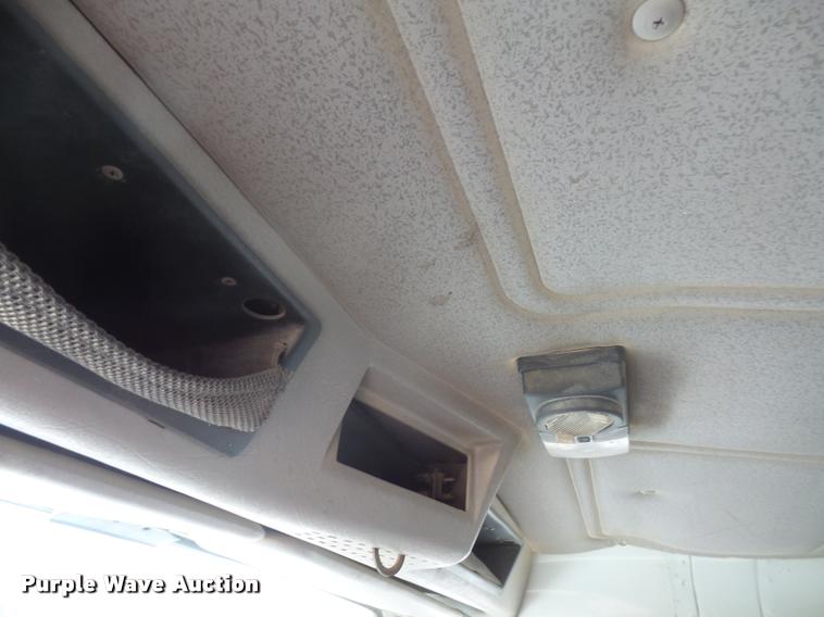 image for item DA6254 1999 International 8100 service truck