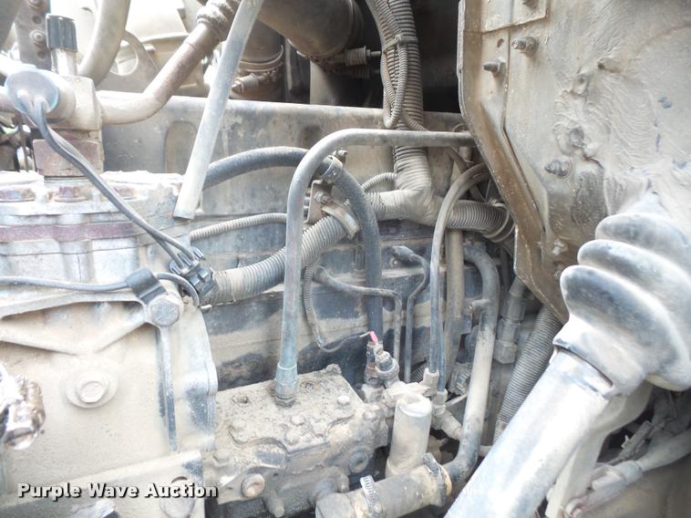 image for item DA6254 1999 International 8100 service truck