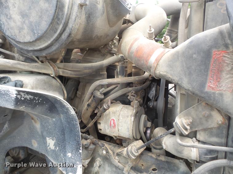 image for item DA6254 1999 International 8100 service truck