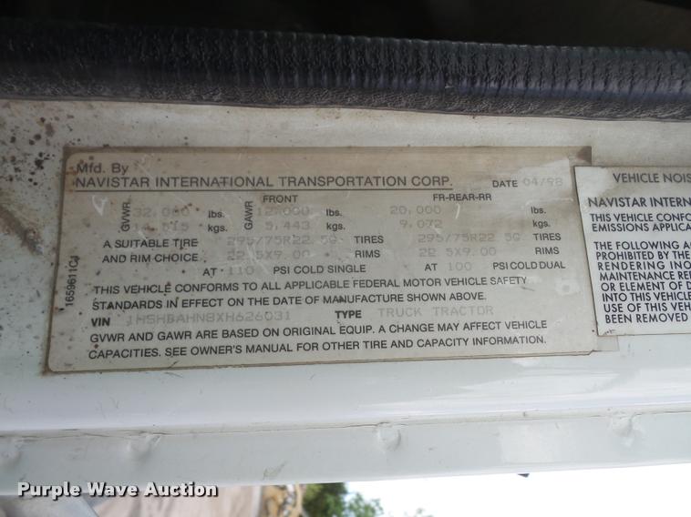 image for item DA6254 1999 International 8100 service truck