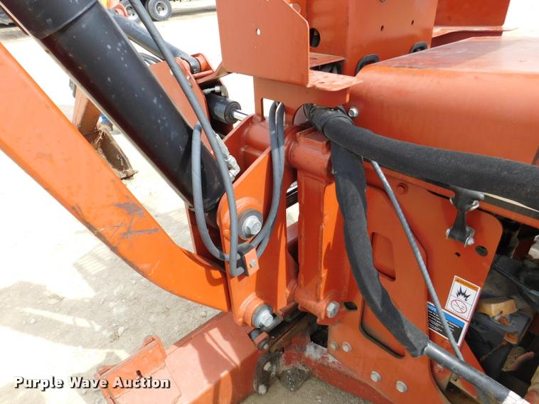 image for item DA6284 2001 Ditch Witch 3700 trencher
