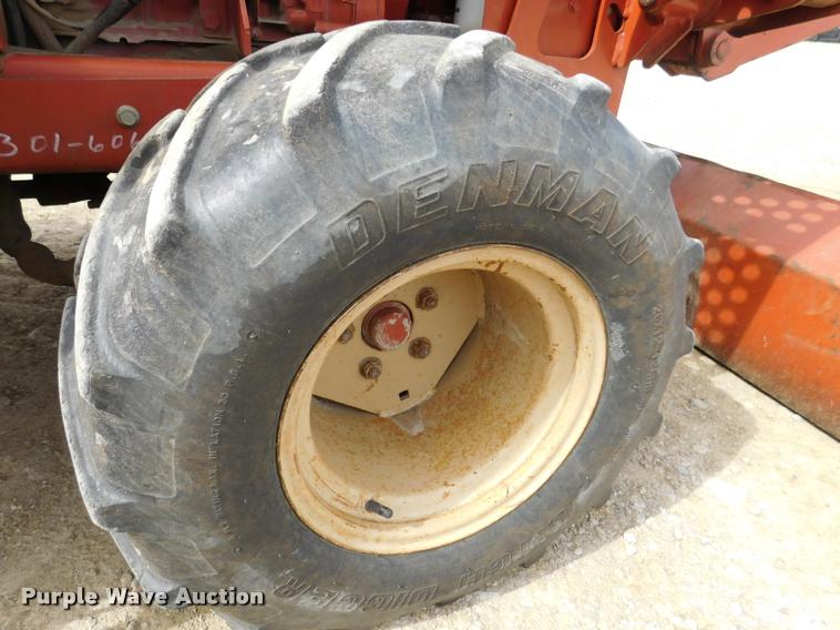 image for item DA6284 2001 Ditch Witch 3700 trencher