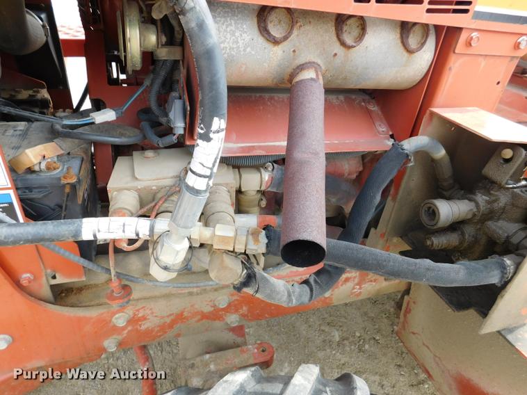 image for item DA6284 2001 Ditch Witch 3700 trencher