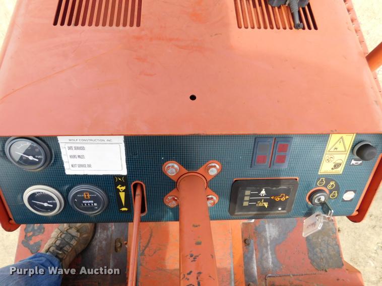 image for item DA6284 2001 Ditch Witch 3700 trencher