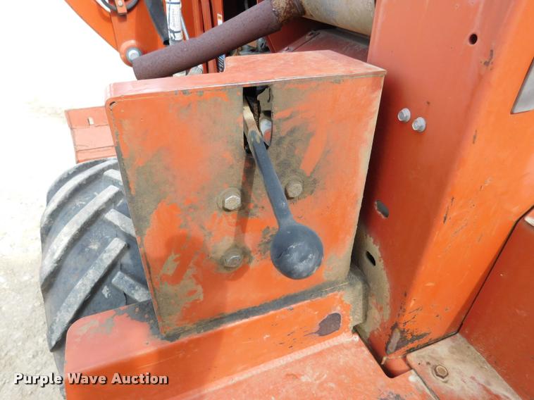 image for item DA6284 2001 Ditch Witch 3700 trencher