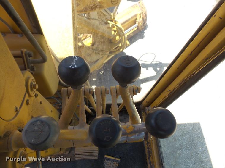 image for item DA6302 1979 Caterpillar 130G motor grader