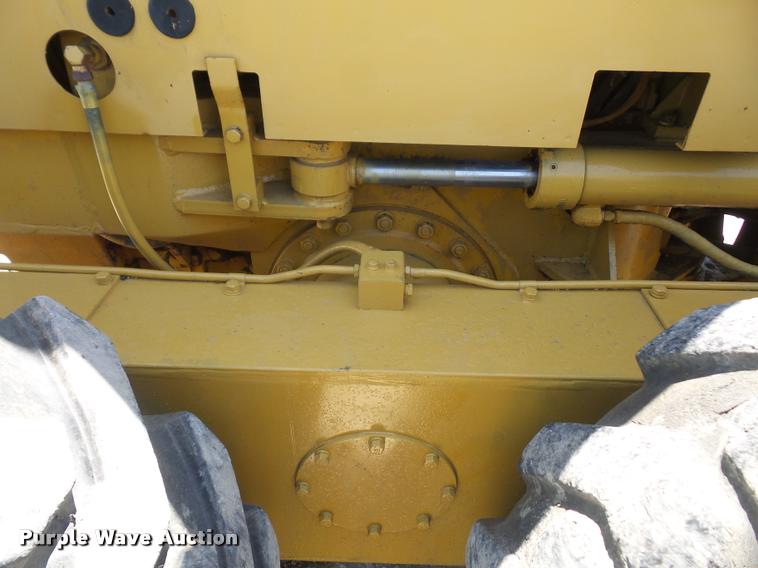 image for item DA6302 1979 Caterpillar 130G motor grader