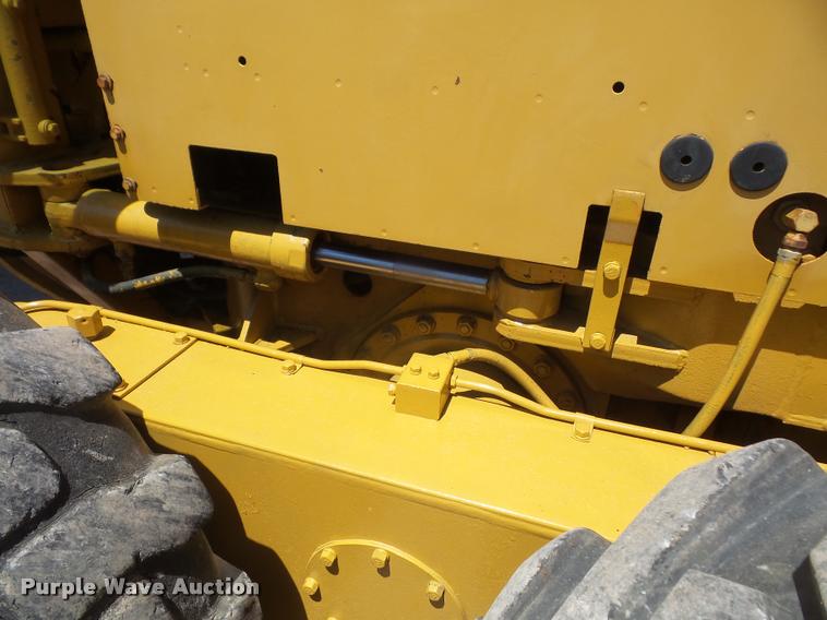 image for item DA6302 1979 Caterpillar 130G motor grader