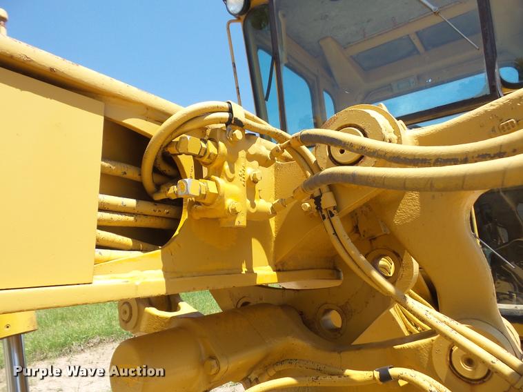 image for item DA6302 1979 Caterpillar 130G motor grader