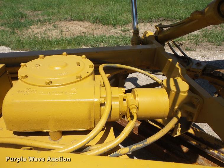 image for item DA6302 1979 Caterpillar 130G motor grader