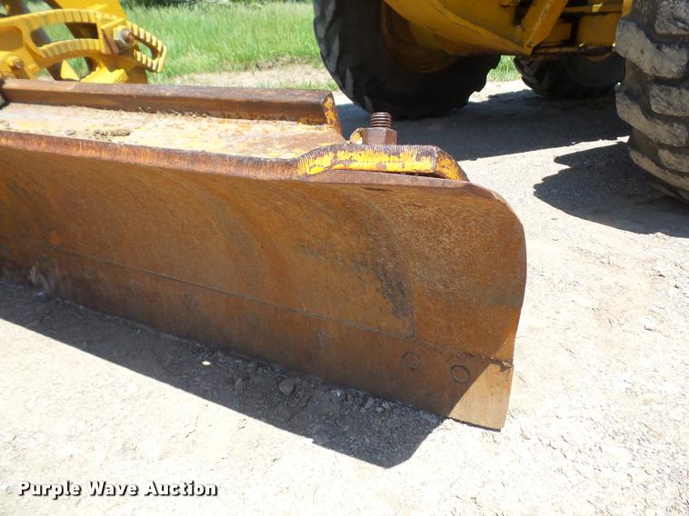 image for item DA6302 1979 Caterpillar 130G motor grader