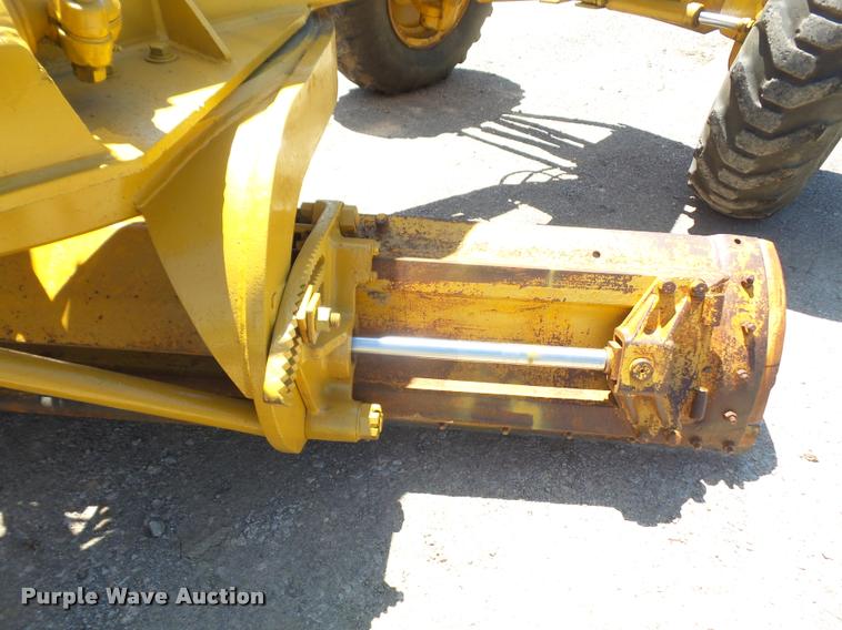 image for item DA6302 1979 Caterpillar 130G motor grader
