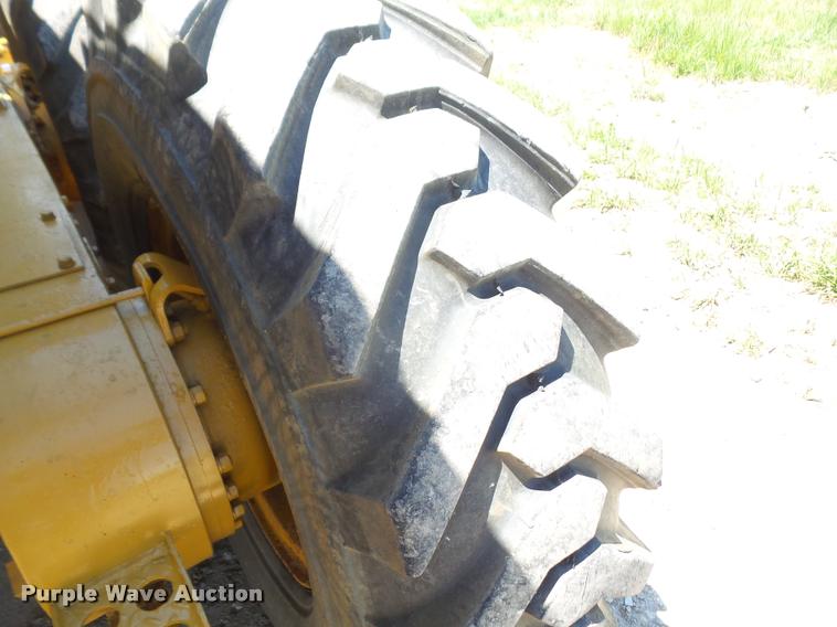 image for item DA6302 1979 Caterpillar 130G motor grader