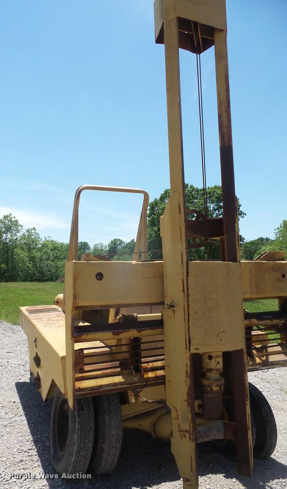 image for item DA6305 Broderson MH44A drop hammer