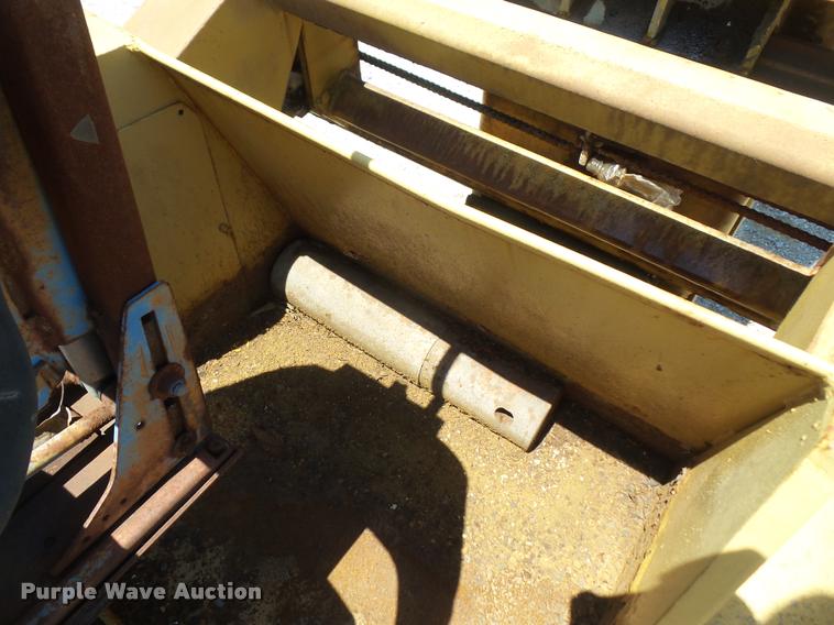 image for item DA6305 Broderson MH44A drop hammer