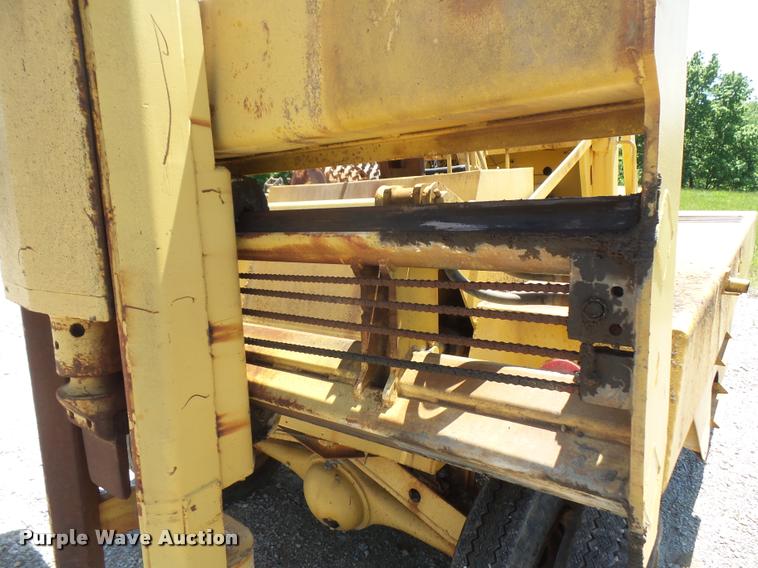 image for item DA6305 Broderson MH44A drop hammer