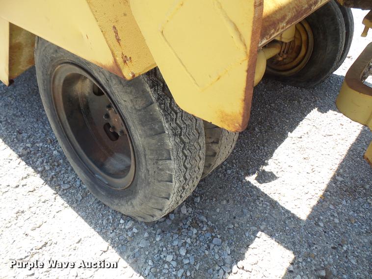 image for item DA6305 Broderson MH44A drop hammer