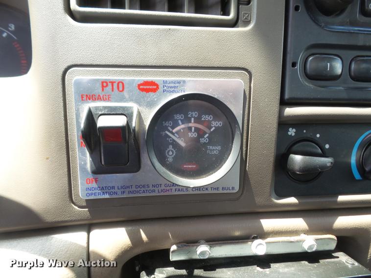 image for item DA6315 2001 Ford F550 Super Duty bucket truck