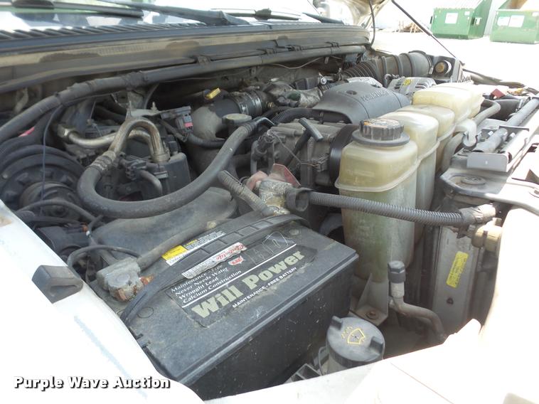 image for item DA6315 2001 Ford F550 Super Duty bucket truck