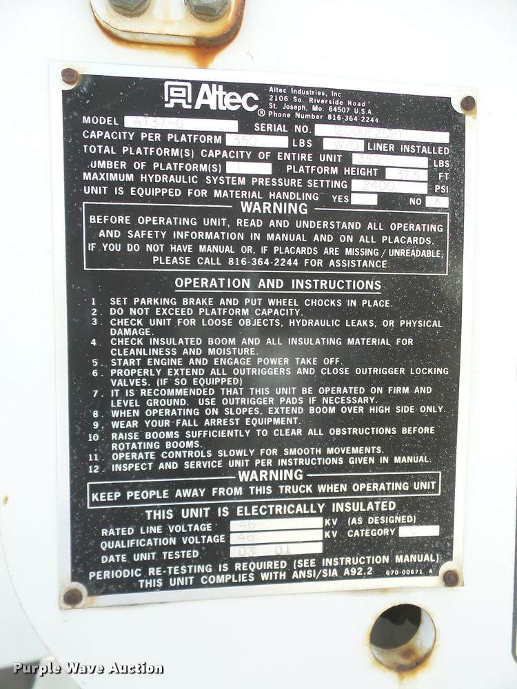 image for item DA6315 2001 Ford F550 Super Duty bucket truck