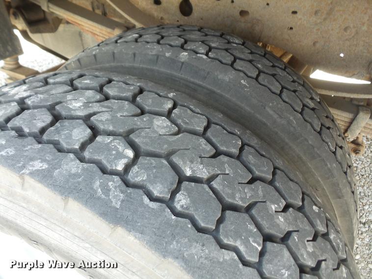 image for item DA6315 2001 Ford F550 Super Duty bucket truck