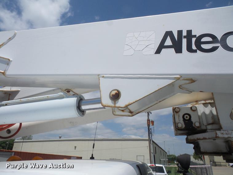 image for item DA6315 2001 Ford F550 Super Duty bucket truck