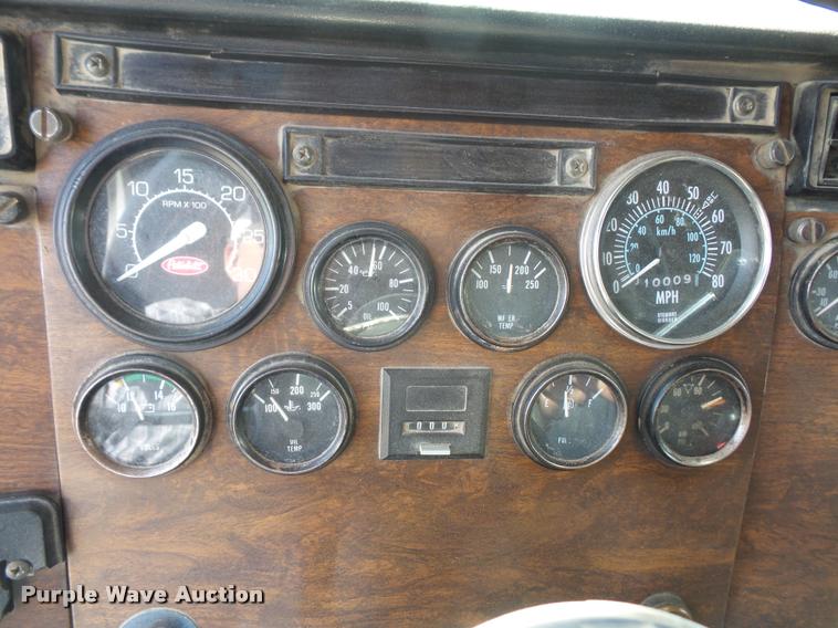 image for item DA6331 1989 Peterbilt 379 dump truck