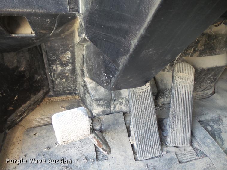 image for item DA6331 1989 Peterbilt 379 dump truck