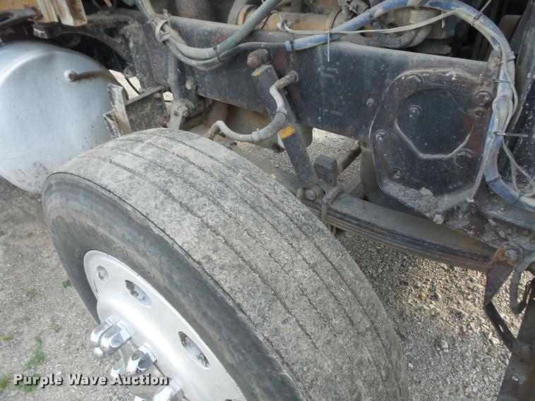 image for item DA6331 1989 Peterbilt 379 dump truck