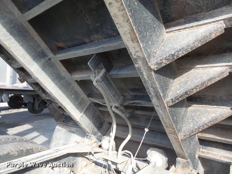 image for item DA6331 1989 Peterbilt 379 dump truck