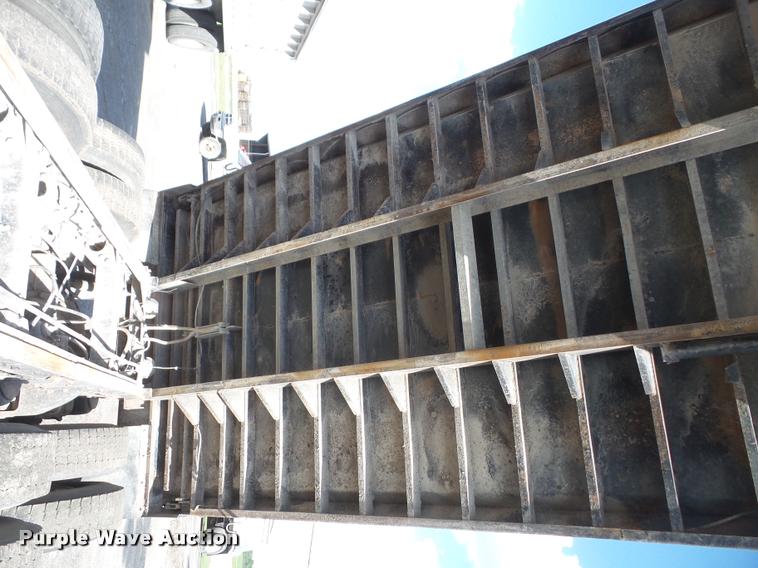 image for item DA6331 1989 Peterbilt 379 dump truck