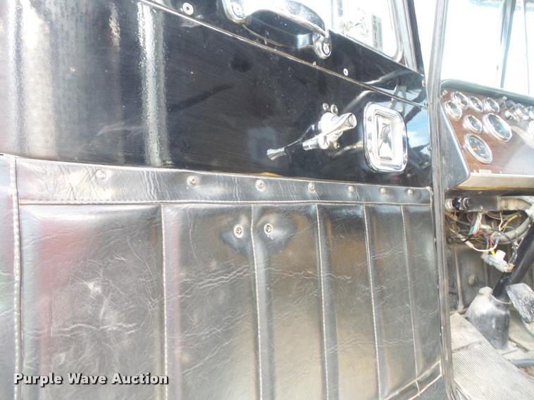 image for item DA6332 1977 Peterbilt 359 dump truck