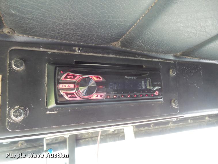 image for item DA6332 1977 Peterbilt 359 dump truck