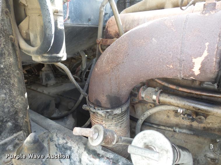 image for item DA6332 1977 Peterbilt 359 dump truck