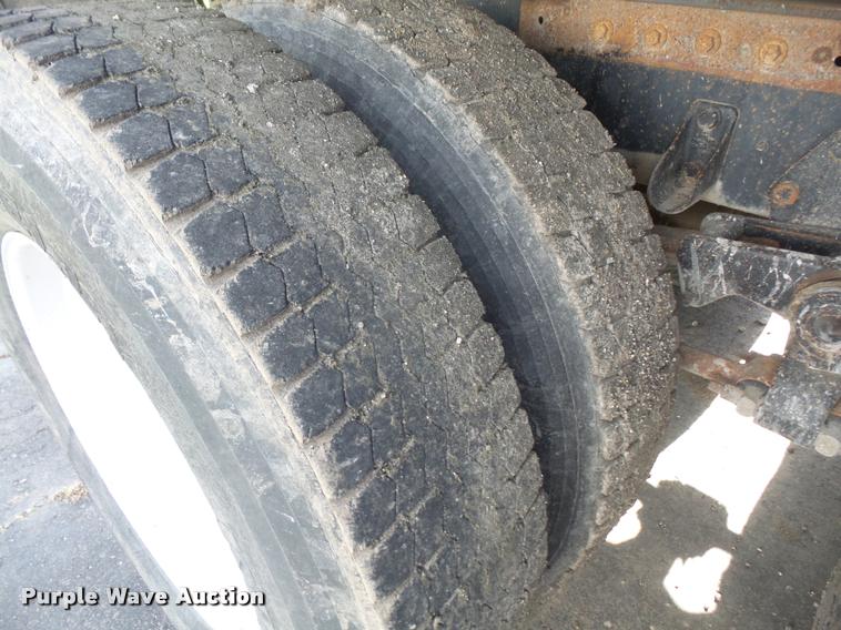 image for item DA6332 1977 Peterbilt 359 dump truck