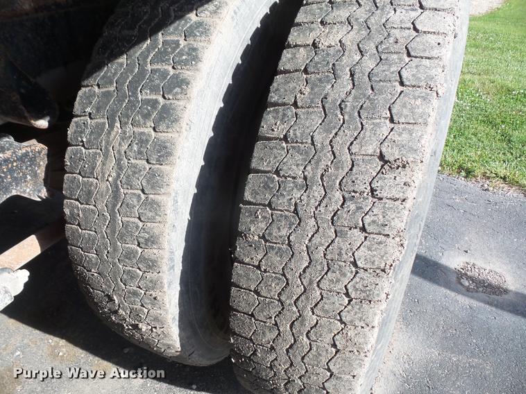 image for item DA6332 1977 Peterbilt 359 dump truck