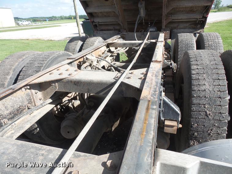 image for item DA6332 1977 Peterbilt 359 dump truck