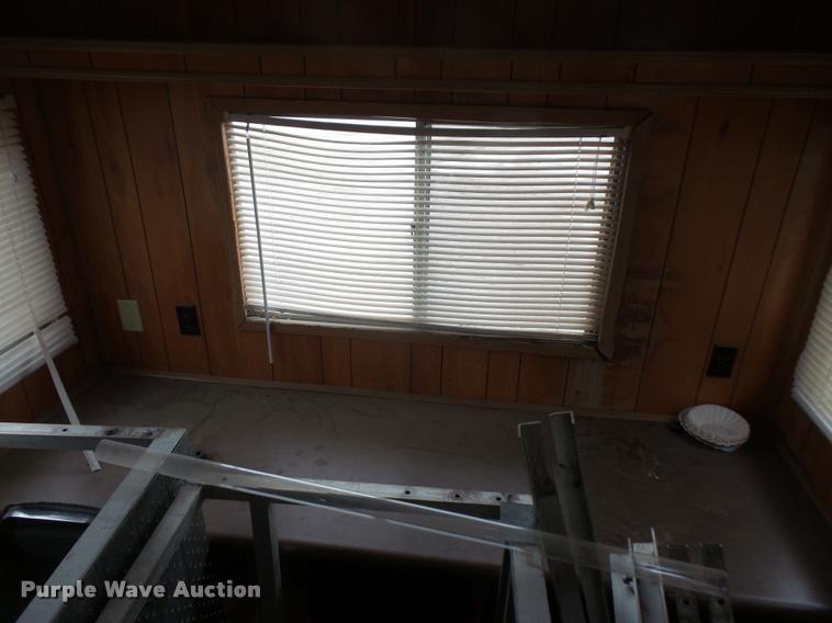 image for item DA8188 1995 Williams Scotsman office trailer