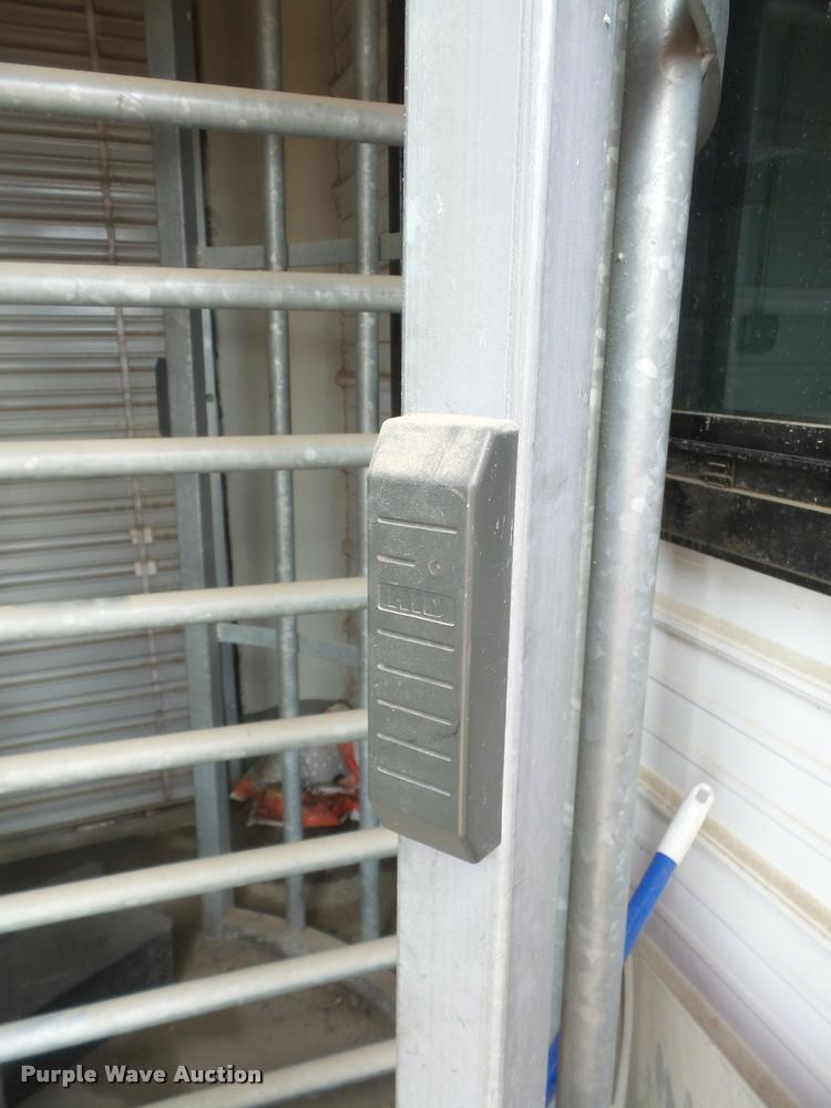 image for item DA8202 Guard shack container