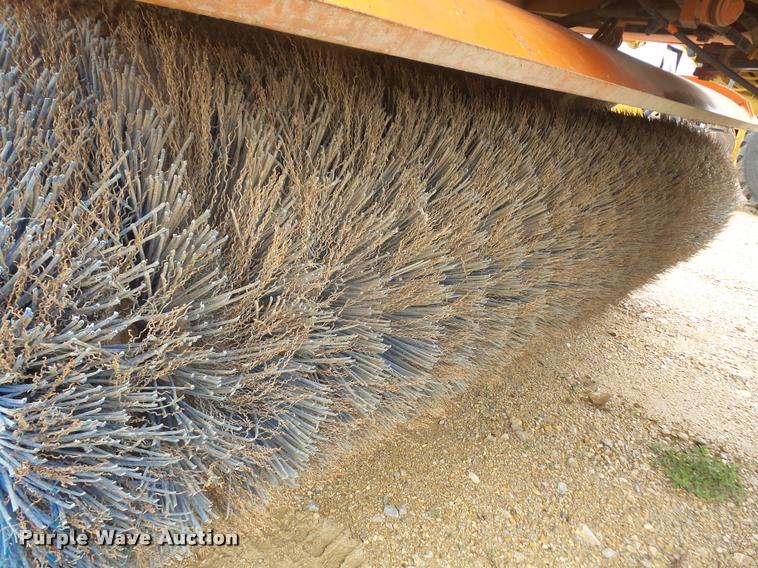 image for item DA8203 Broce Broom RJ350 sweeper