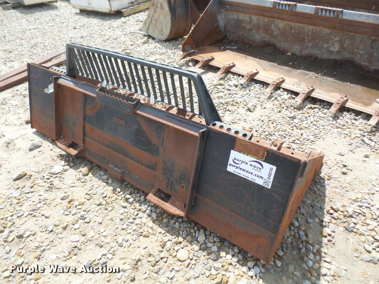 image for item DA8245 Caterpillar skid steer bucket
