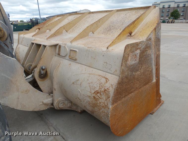 image for item DB0156 1995 Caterpillar 980G wheel loader