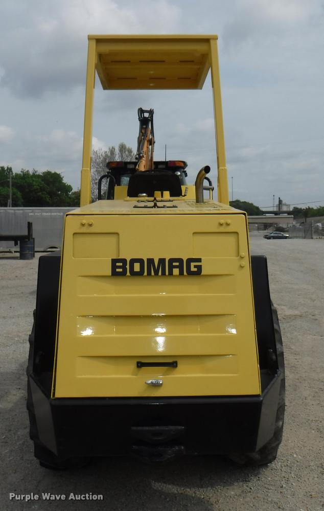 image for item DB3937 1985 Bomag BW142PD vibratory single drum roller