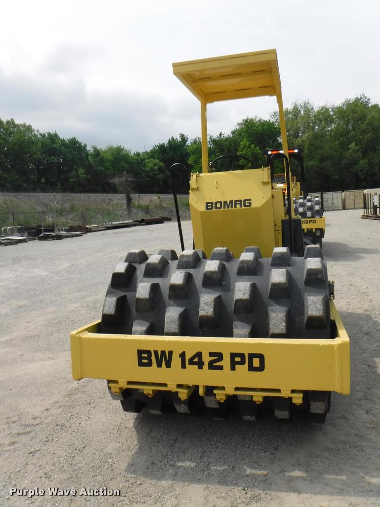 image for item DB3937 1985 Bomag BW142PD vibratory single drum roller