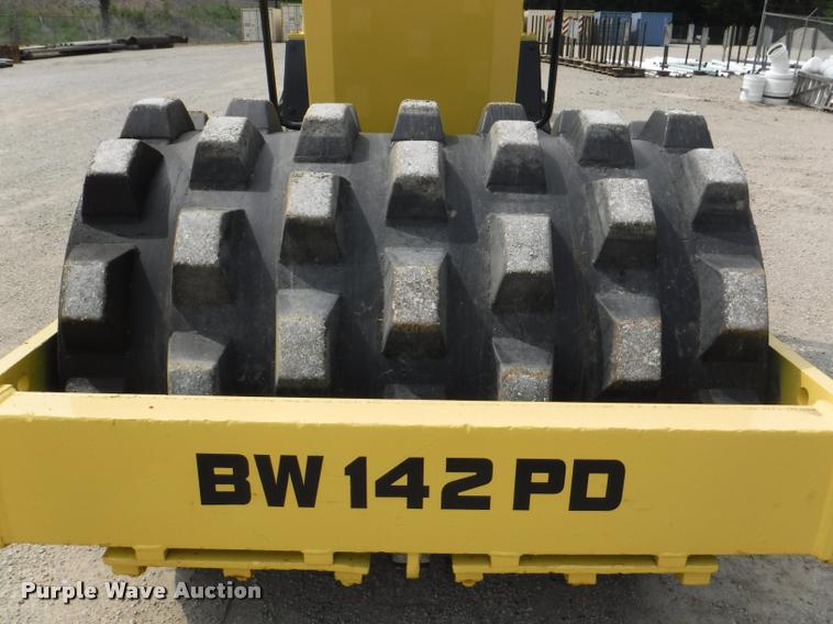 image for item DB3937 1985 Bomag BW142PD vibratory single drum roller