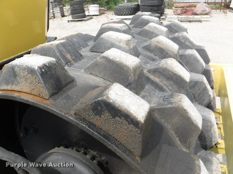 image for item DB3937 1985 Bomag BW142PD vibratory single drum roller