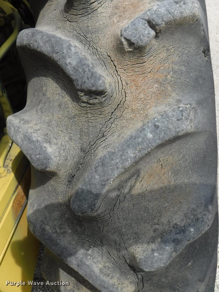 image for item DB3937 1985 Bomag BW142PD vibratory single drum roller