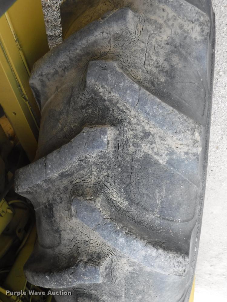 image for item DB3937 1985 Bomag BW142PD vibratory single drum roller