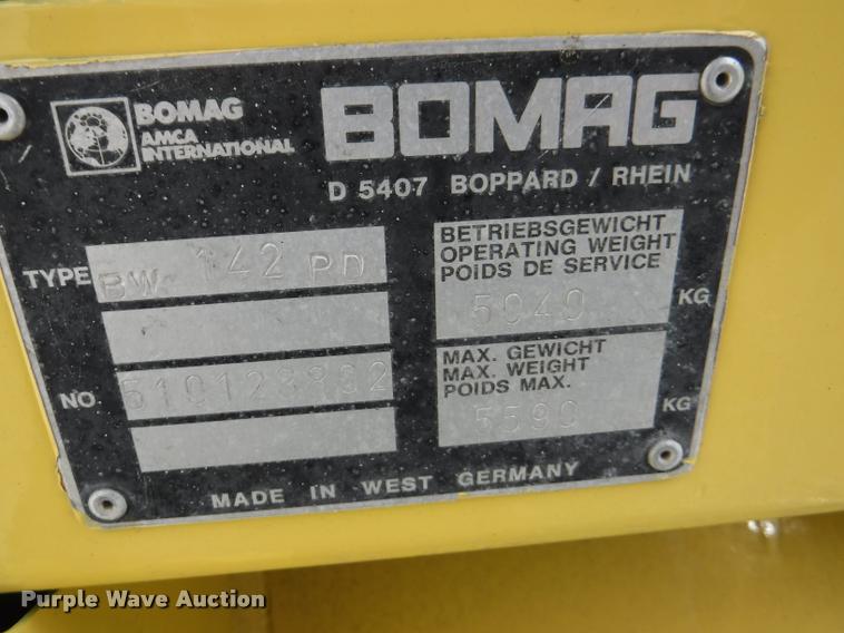 image for item DB3937 1985 Bomag BW142PD vibratory single drum roller