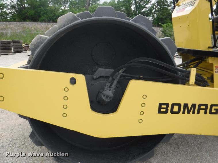 image for item DB3938 1987 Bomag BW213PD single drum compactor
